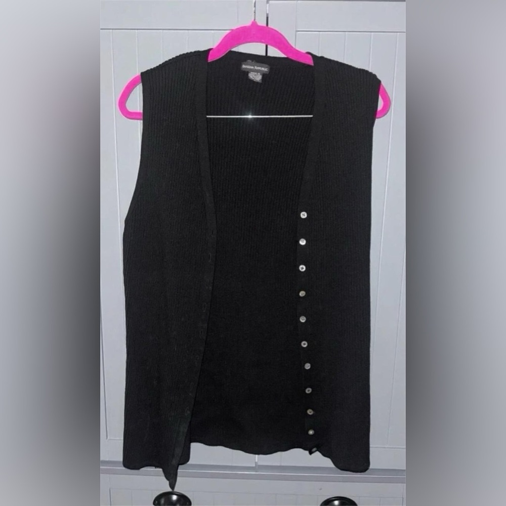 Women’s Banana Republic Black Button-Up Ribbed Sweater Vest - Large